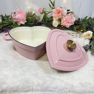 Smith & Clark 3-Quart Enameled Cast Iron Heart-Shaped Dutch Oven, Pink New